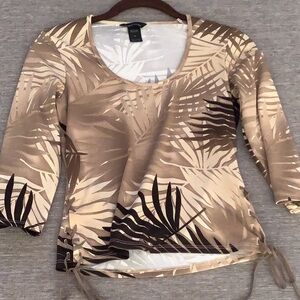 Tropical top Moda International.